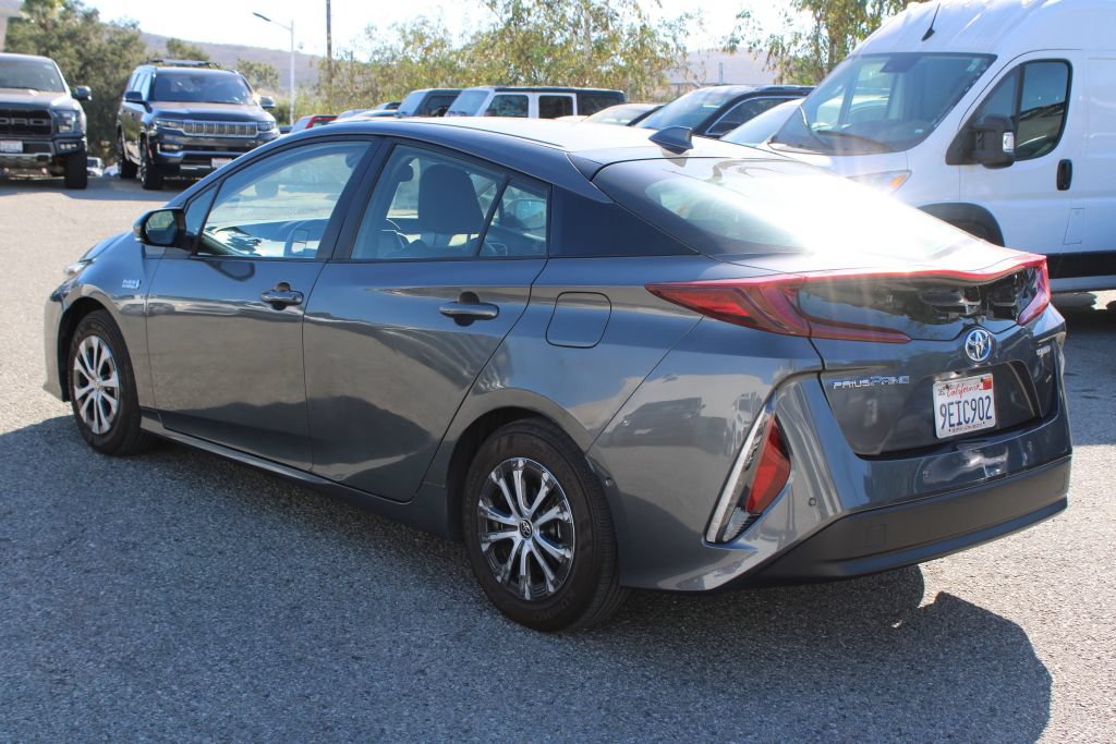 Used 2022 Toyota Prius Prime Limited FWD image 6