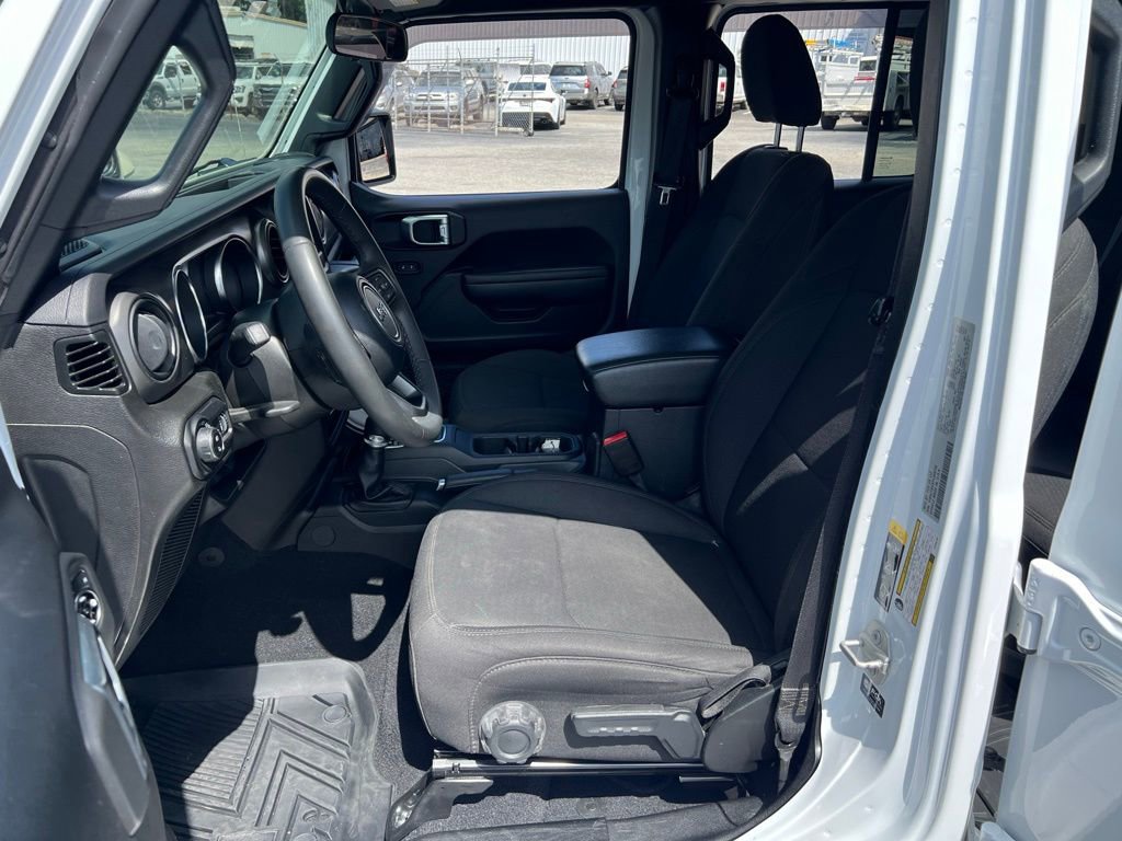 Used 2023 Jeep Gladiator Sport image 18