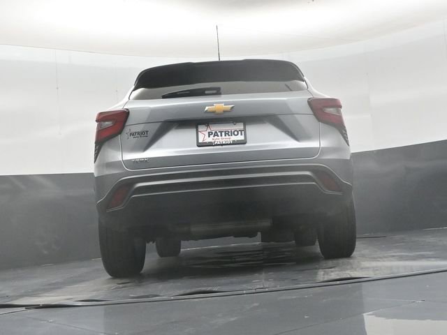 Used 2025 Chevrolet Trax LS w/ LS Convenience Package FWD image 41