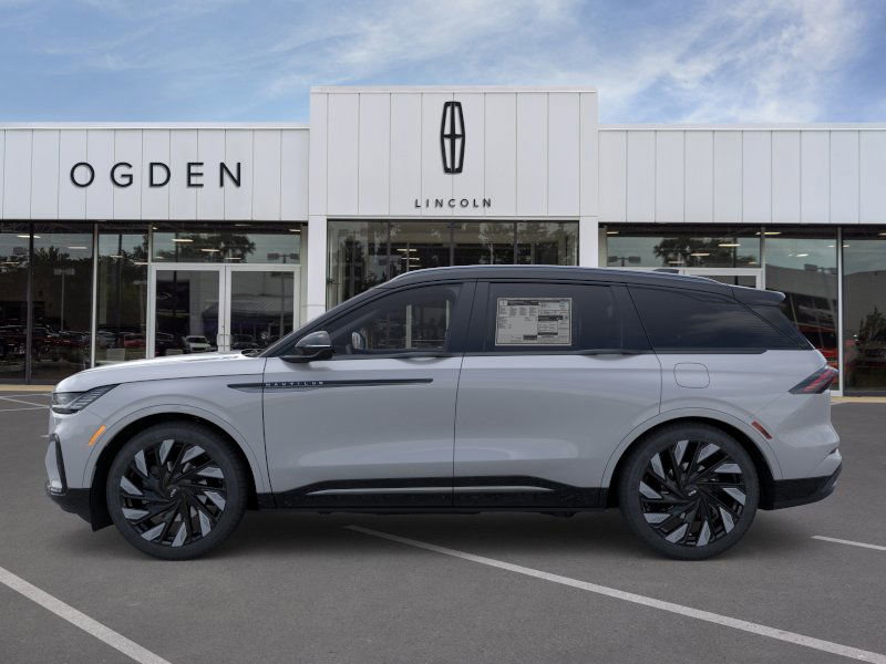 New 2026 Lincoln Nautilus Reserve w/ Jet Appearance Package image 3