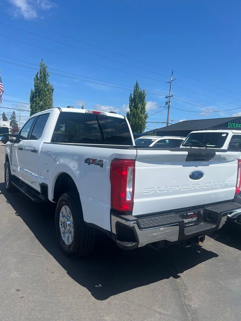 Used 2024 Ford F250 XLT w/ F-250 >10K GVWR Package AWD/4WD image 4