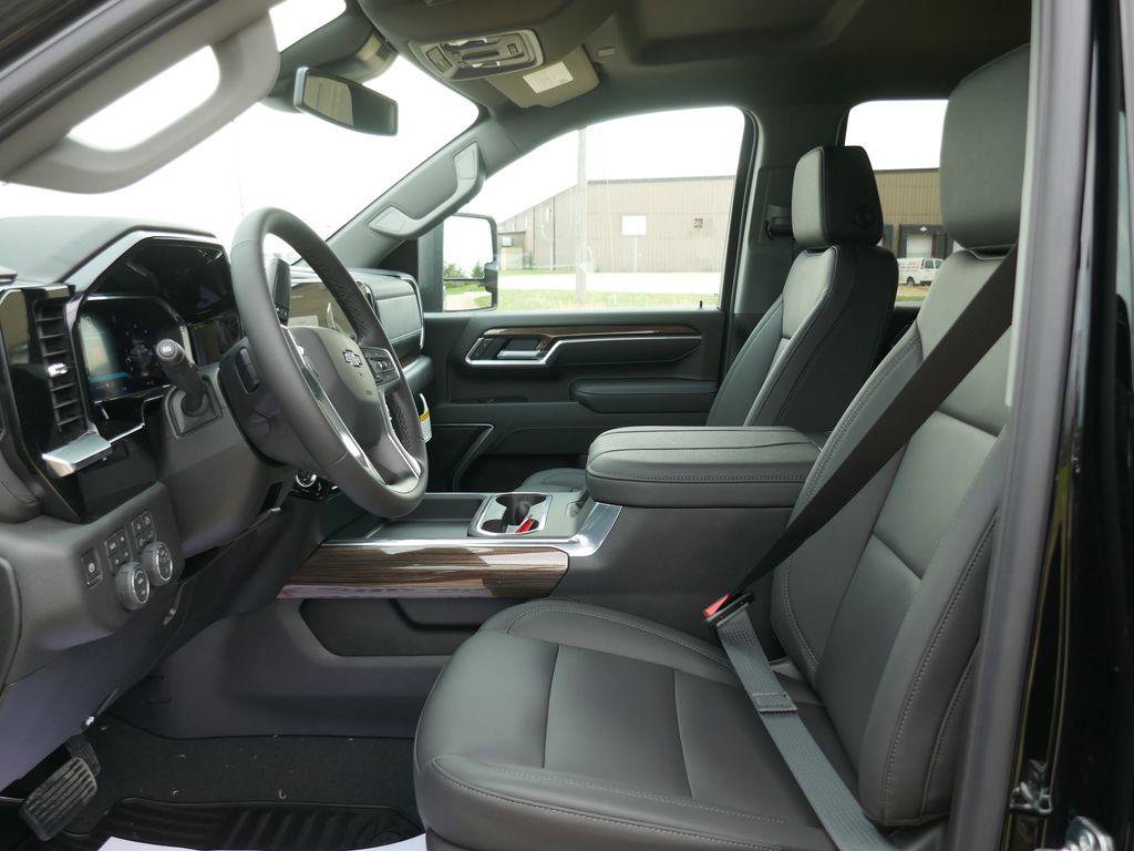 New 2026 Chevrolet Silverado 2500 LT w/ Trail Boss Package image 16