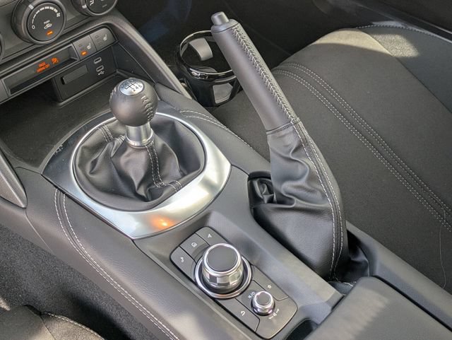 New 2026 MAZDA MX-5 Miata Club w/ Interior Package RWD image 18