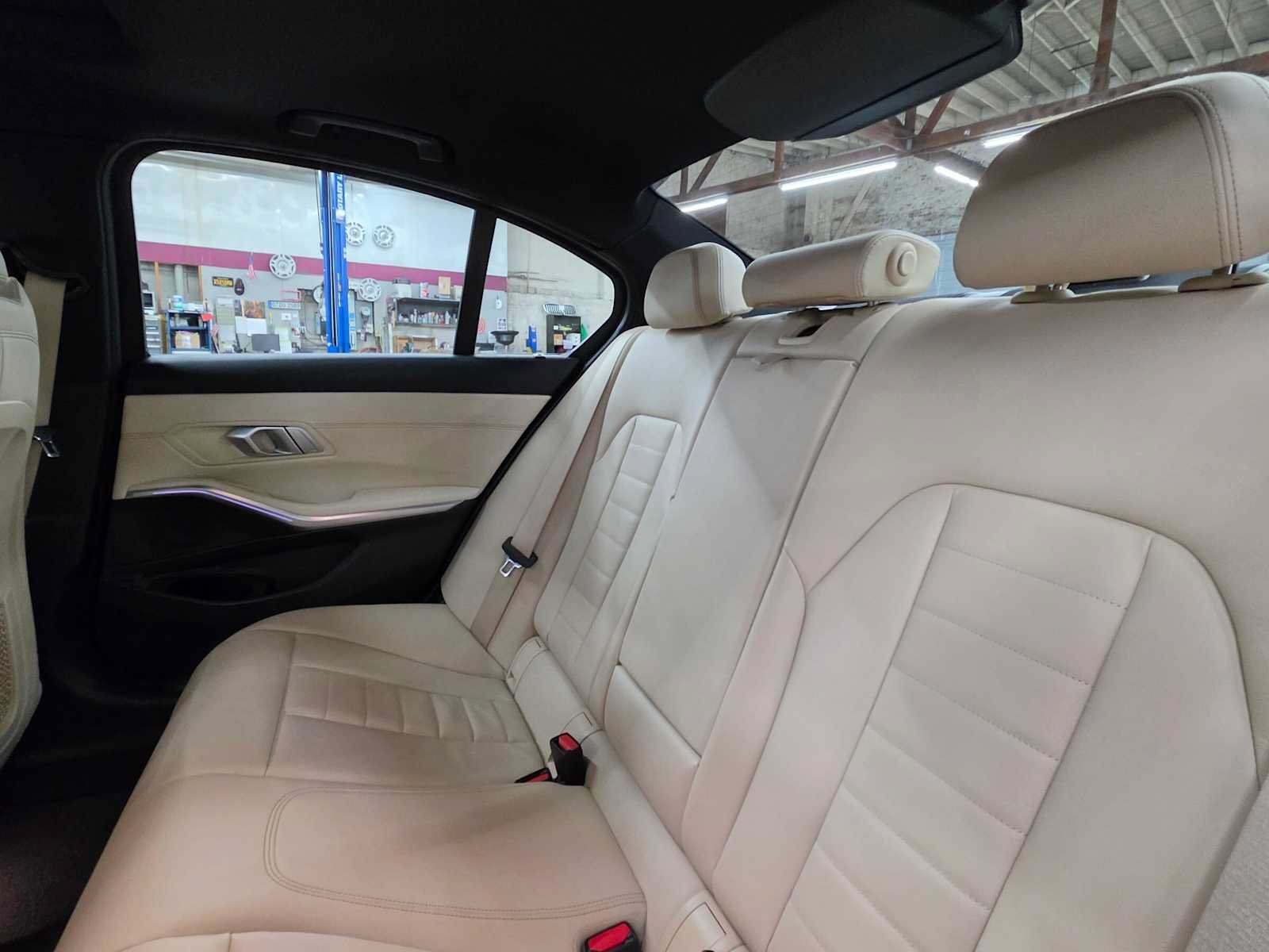 Used 2021 BMW 330i xDrive Sedan w/ M Sport Package AWD/4WD image 19
