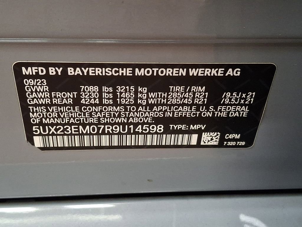 Certified 2024 BMW X7 xDrive40i w/ M Sport Package image 25