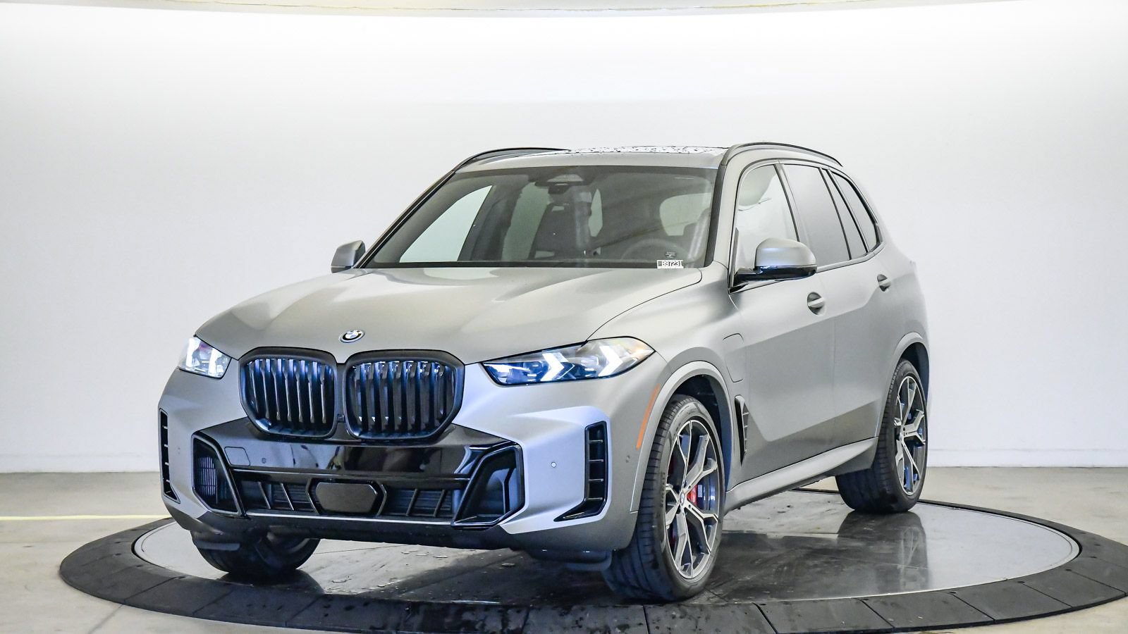 New 2026 BMW X5 xDrive50e AWD/4WD image 1