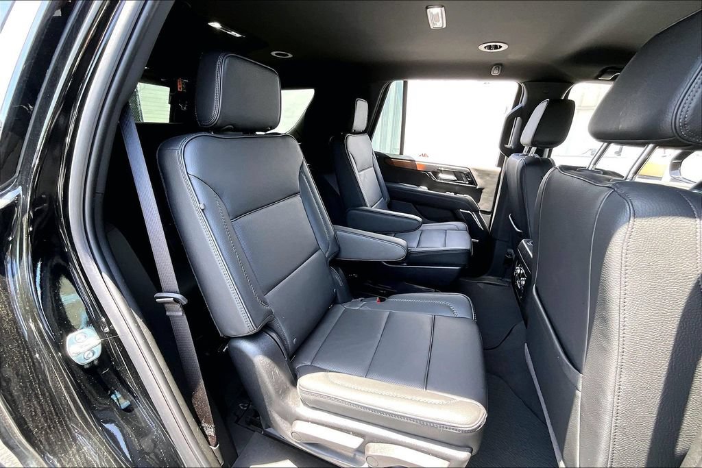 Used 2026 GMC Yukon Denali AWD/4WD image 23