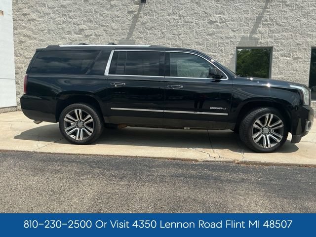 Used 2018 GMC Yukon XL Denali w/ Denali Ultimate Package AWD/4WD image 9