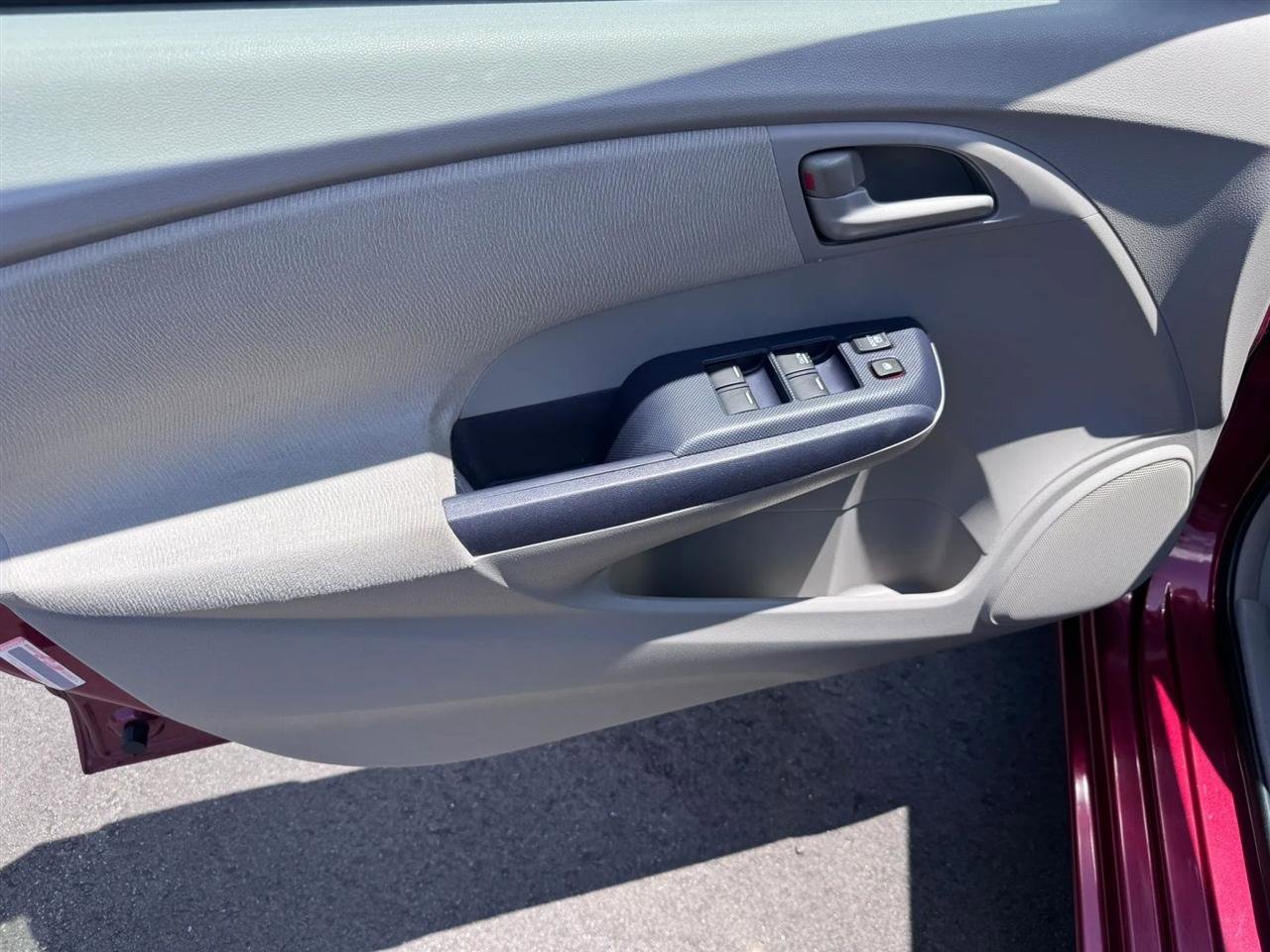 Used 2010 Honda Insight EX image 25