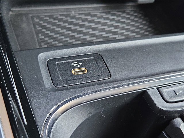 New 2024 Mercedes-Benz GLB 250 4MATIC image 16