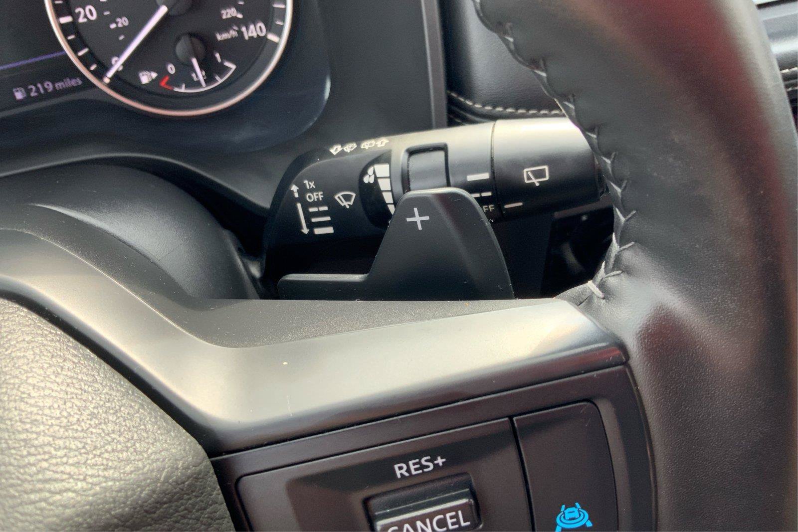 Used 2025 Nissan Rogue SV AWD/4WD image 35