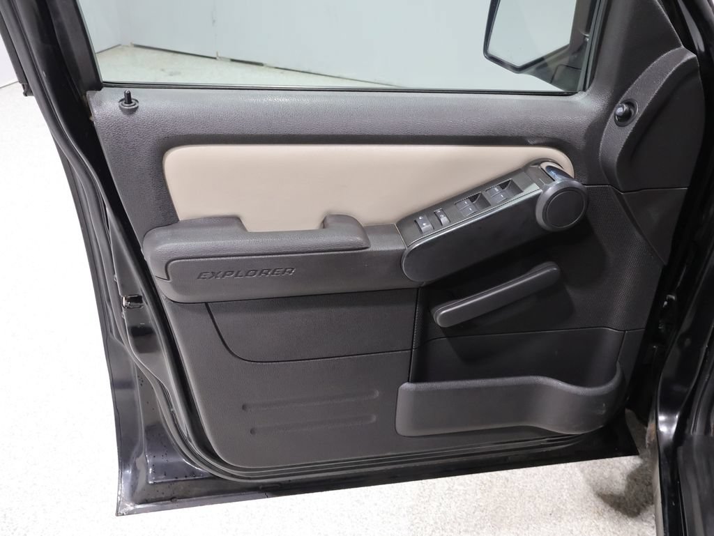 Used 2007 Ford Explorer Sport Trac Limited AWD/4WD image 14