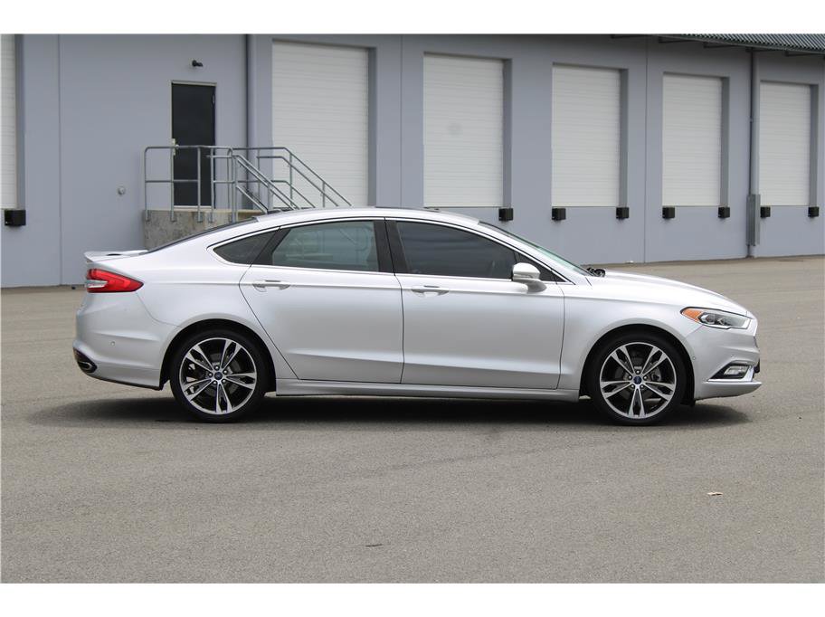 Used 2017 Ford Fusion Titanium AWD/4WD image 4