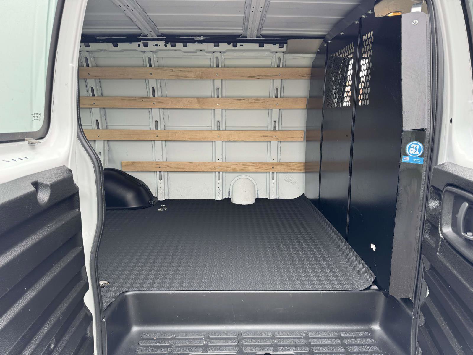 Used 2024 GMC Savana 2500 w/ Driver Convenience Package image 13