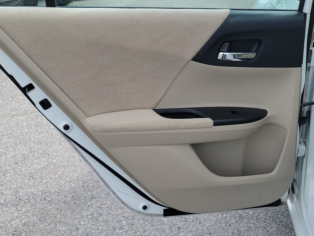 Used 2013 Honda Accord LX image 12