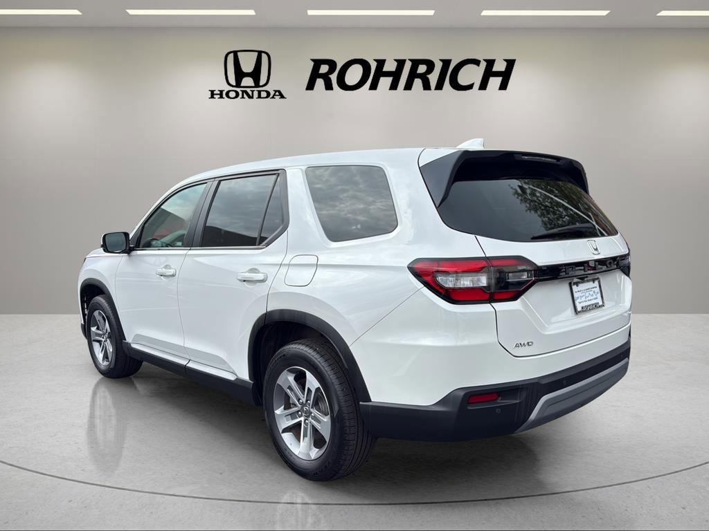 Used 2025 Honda Pilot EX-L image 8