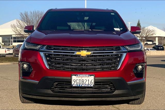 Used 2023 Chevrolet Traverse LT w/ Rear Camera Mirror Package image 3