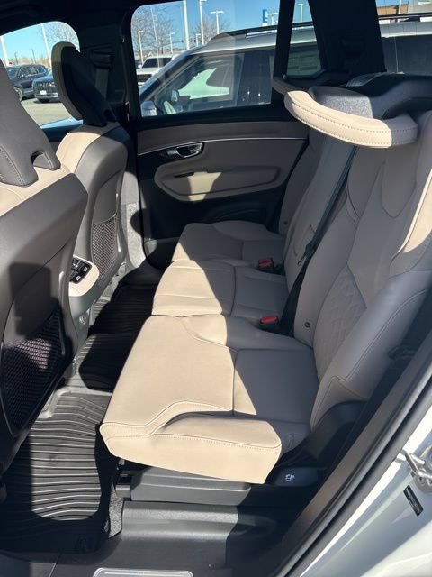 New 2026 Volvo XC90 B6 Plus w/ Protection Package Premier AWD/4WD image 33