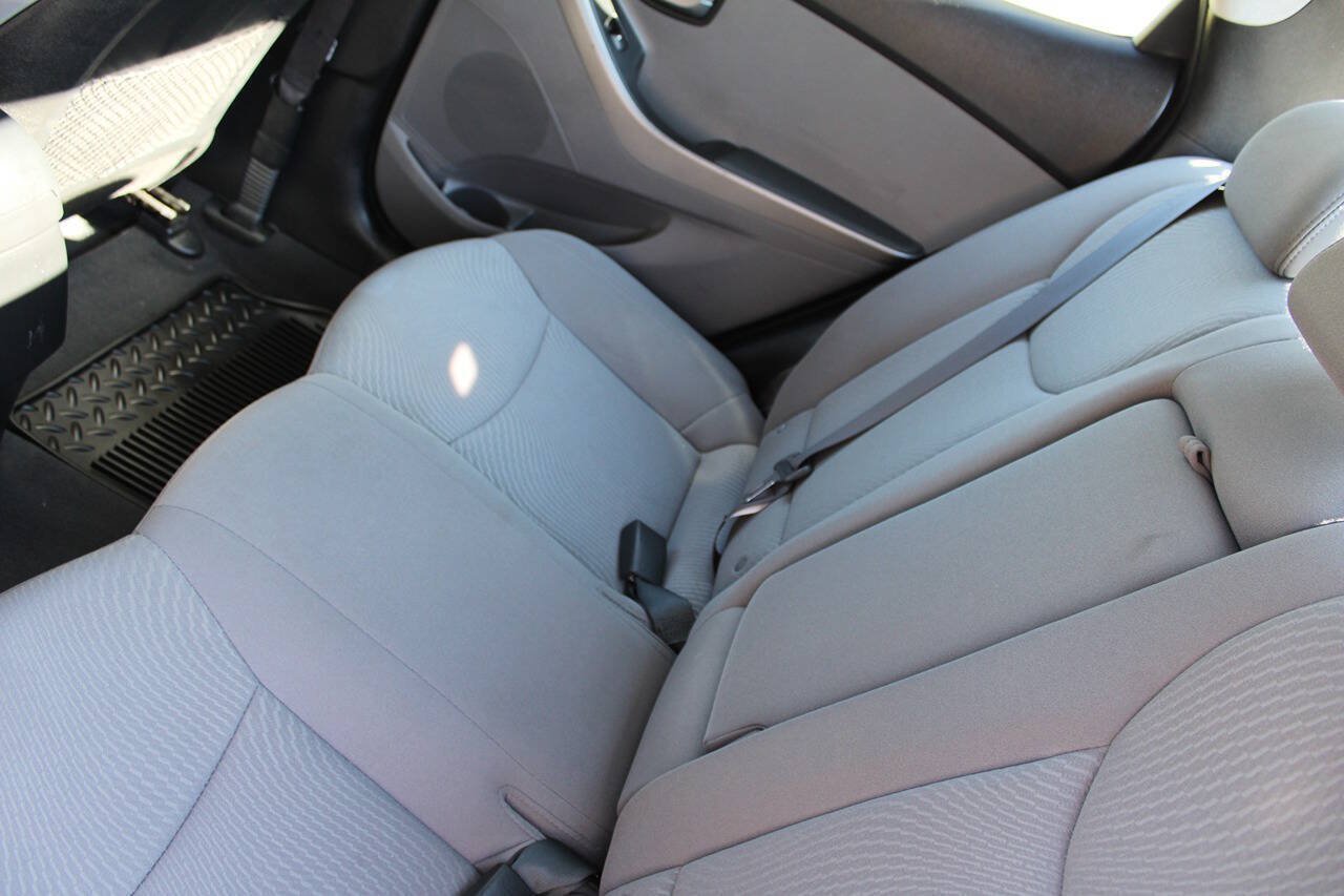 Used 2015 Hyundai Elantra SE FWD image 32