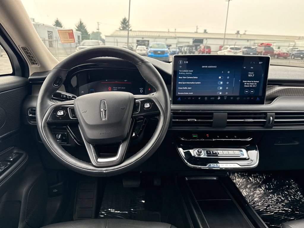 Used 2024 Lincoln Corsair Reserve AWD/4WD image 9