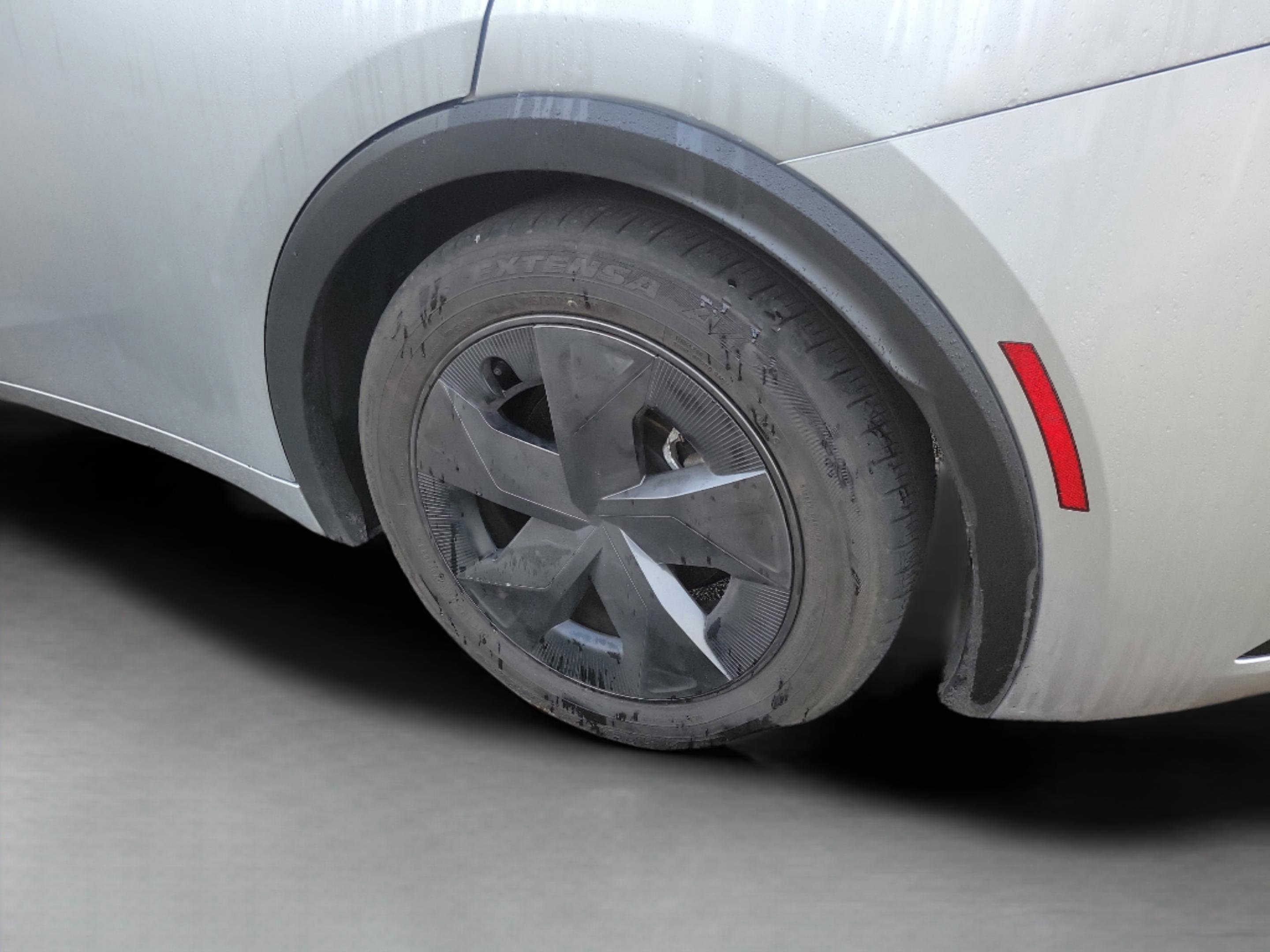 Used 2023 Toyota Prius LE image 10