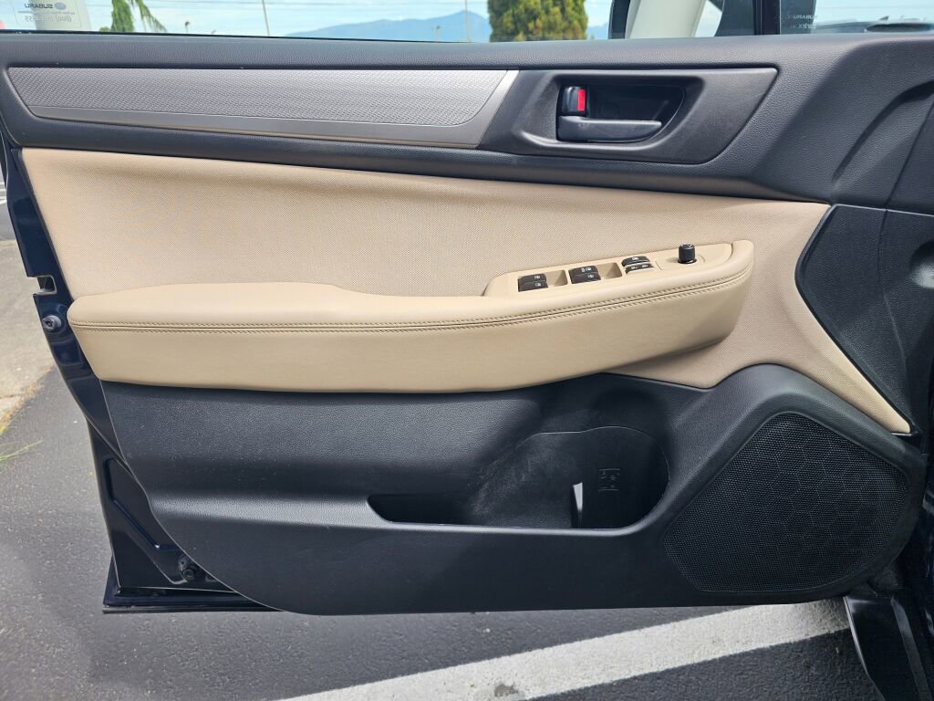 Used 2018 Subaru Outback 2.5i AWD/4WD image 21