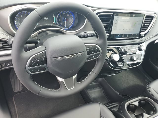 New 2027 Chrysler Pacifica Select AWD/4WD image 19