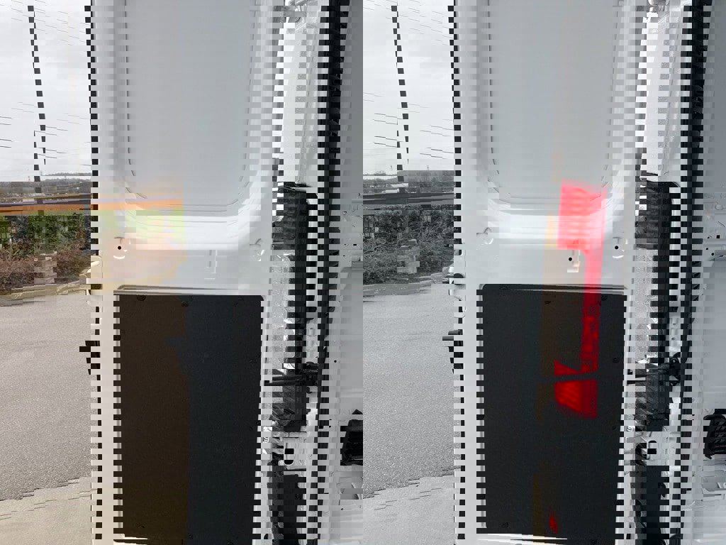 New 2026 RAM ProMaster 2500 w/ Quick Order Package 22G SLT image 13