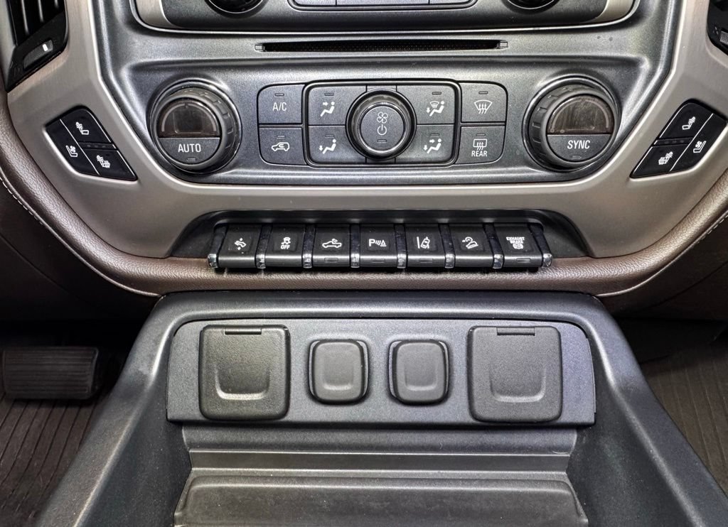 Used 2019 GMC Sierra 2500 Denali w/ Duramax Plus Package AWD/4WD image 32