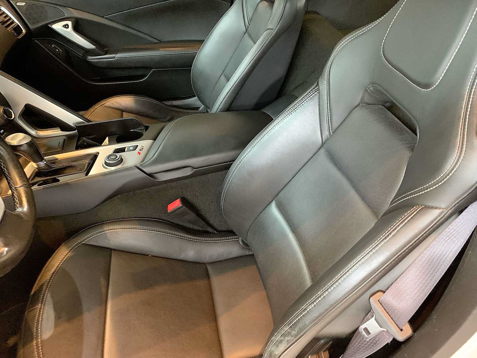 Certified 2014 Chevrolet Corvette Stingray Coupe RWD image 18