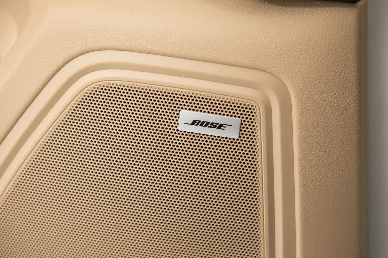 Certified 2023 Porsche Macan AWD/4WD image 33