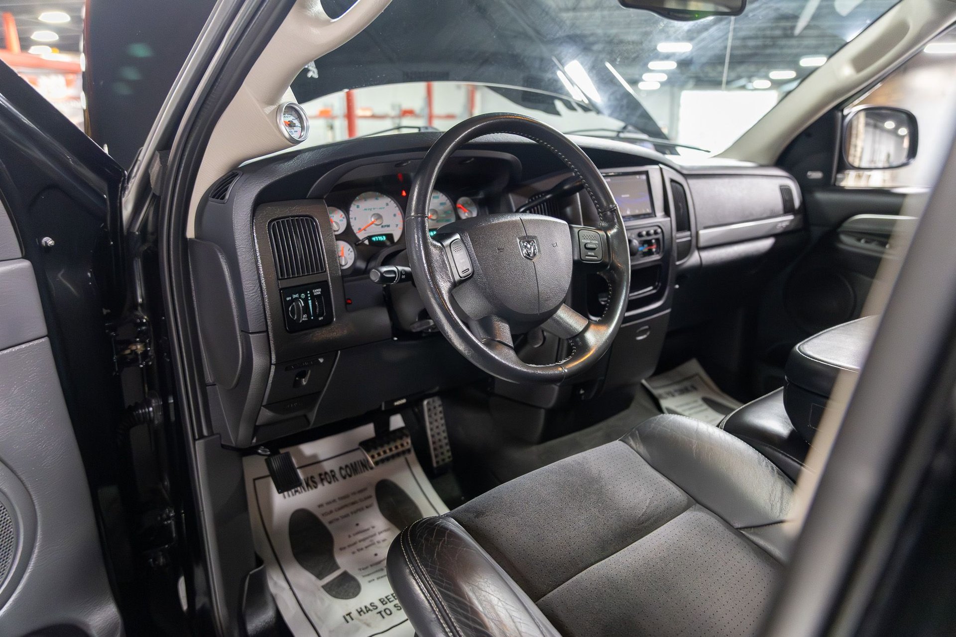 Used 2005 Dodge Ram 1500 Truck 2WD Quad Cab image 30