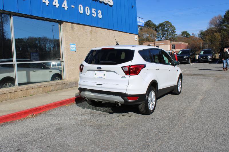 Used 2019 Ford Escape SE FWD image 4