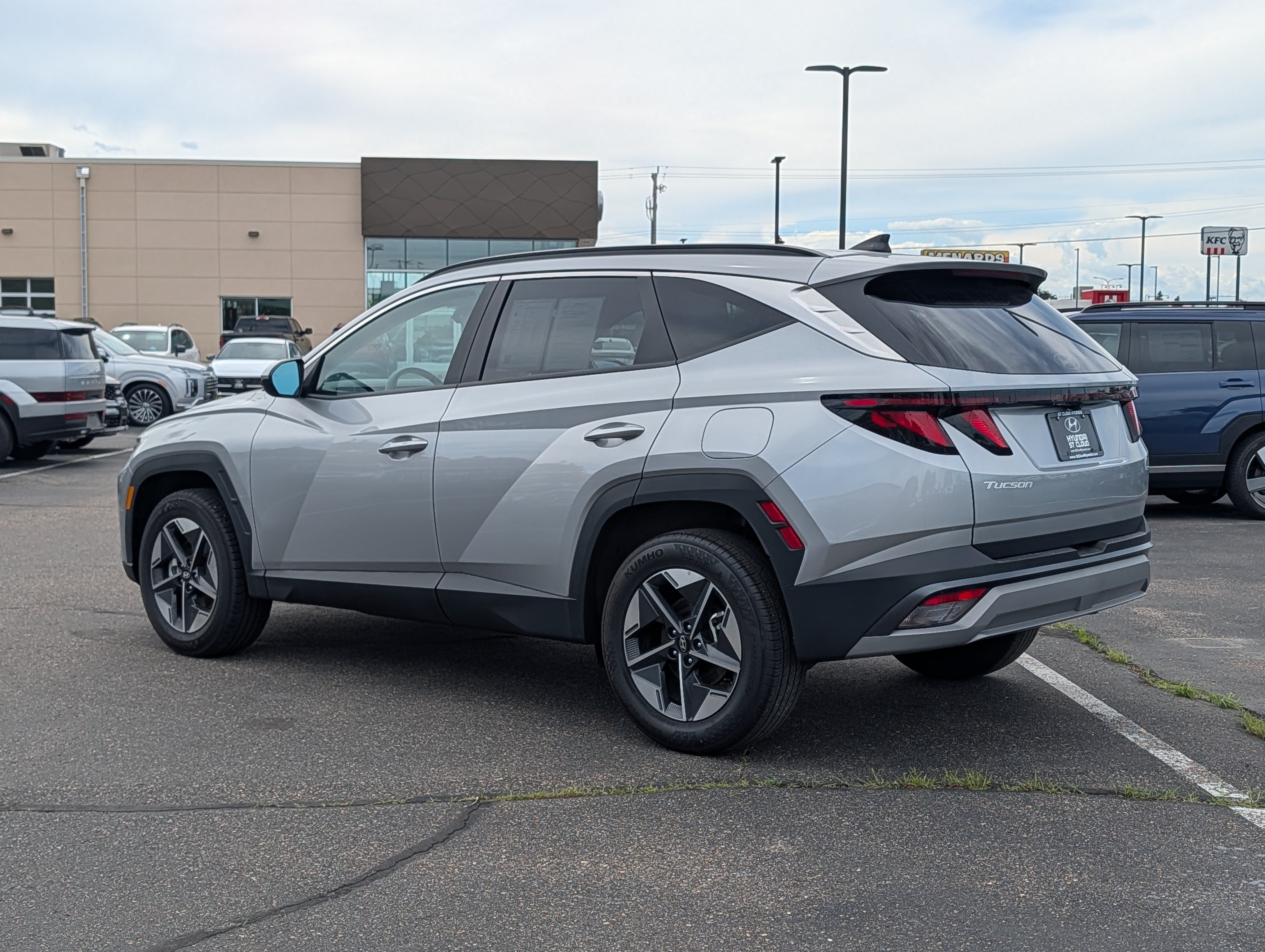 Used 2025 Hyundai Tucson SEL AWD/4WD image 3