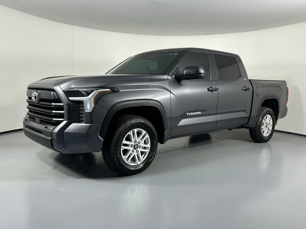 Used 2025 Toyota Tundra SR5 AWD/4WD image 3