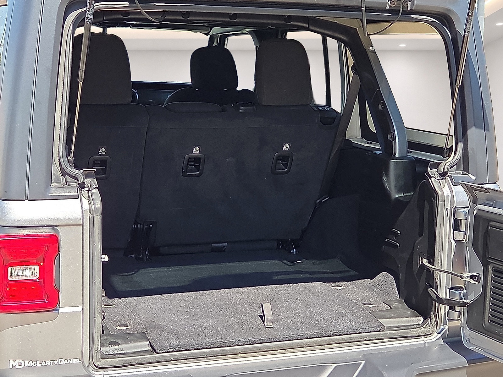 Used 2020 Jeep Wrangler Unlimited Sport AWD/4WD image 8