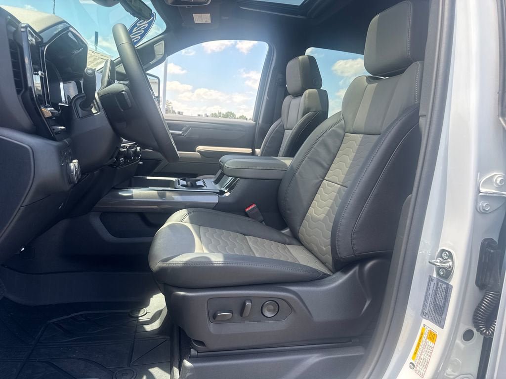 New 2026 Chevrolet Silverado 2500 ZR2 AWD/4WD image 17