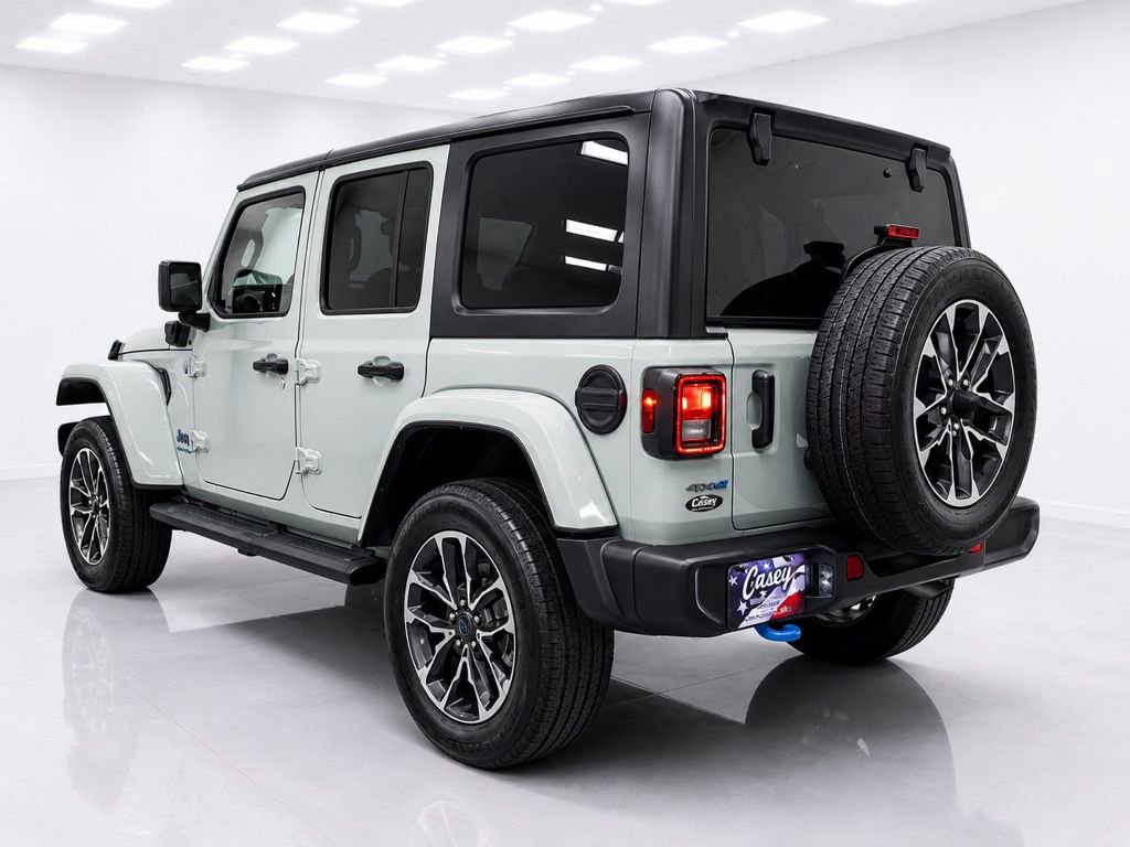 Used 2024 Jeep Wrangler Unlimited AWD/4WD image 8