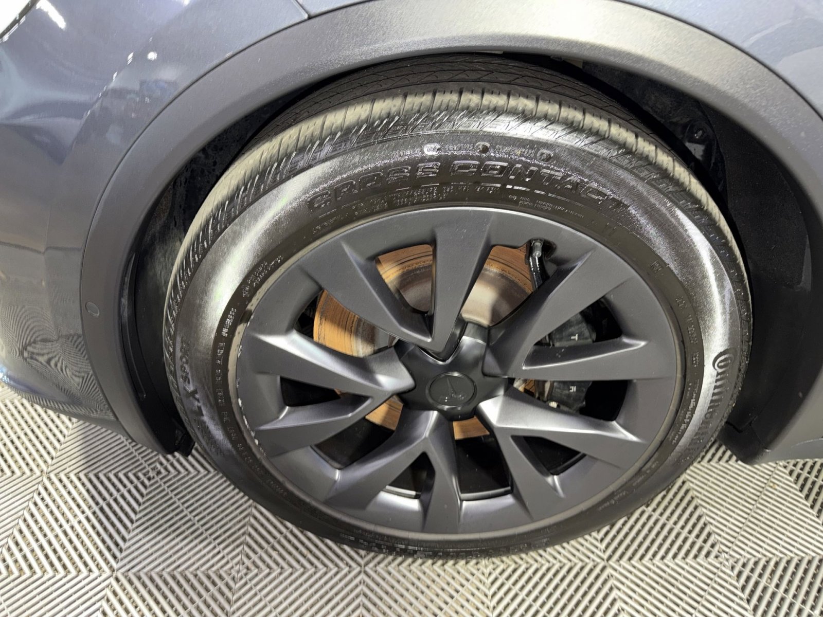 Used 2023 Tesla Model X image 17