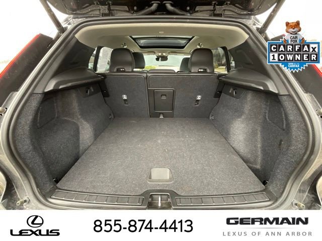 Used 2025 Volvo XC40 B5 Core image 23