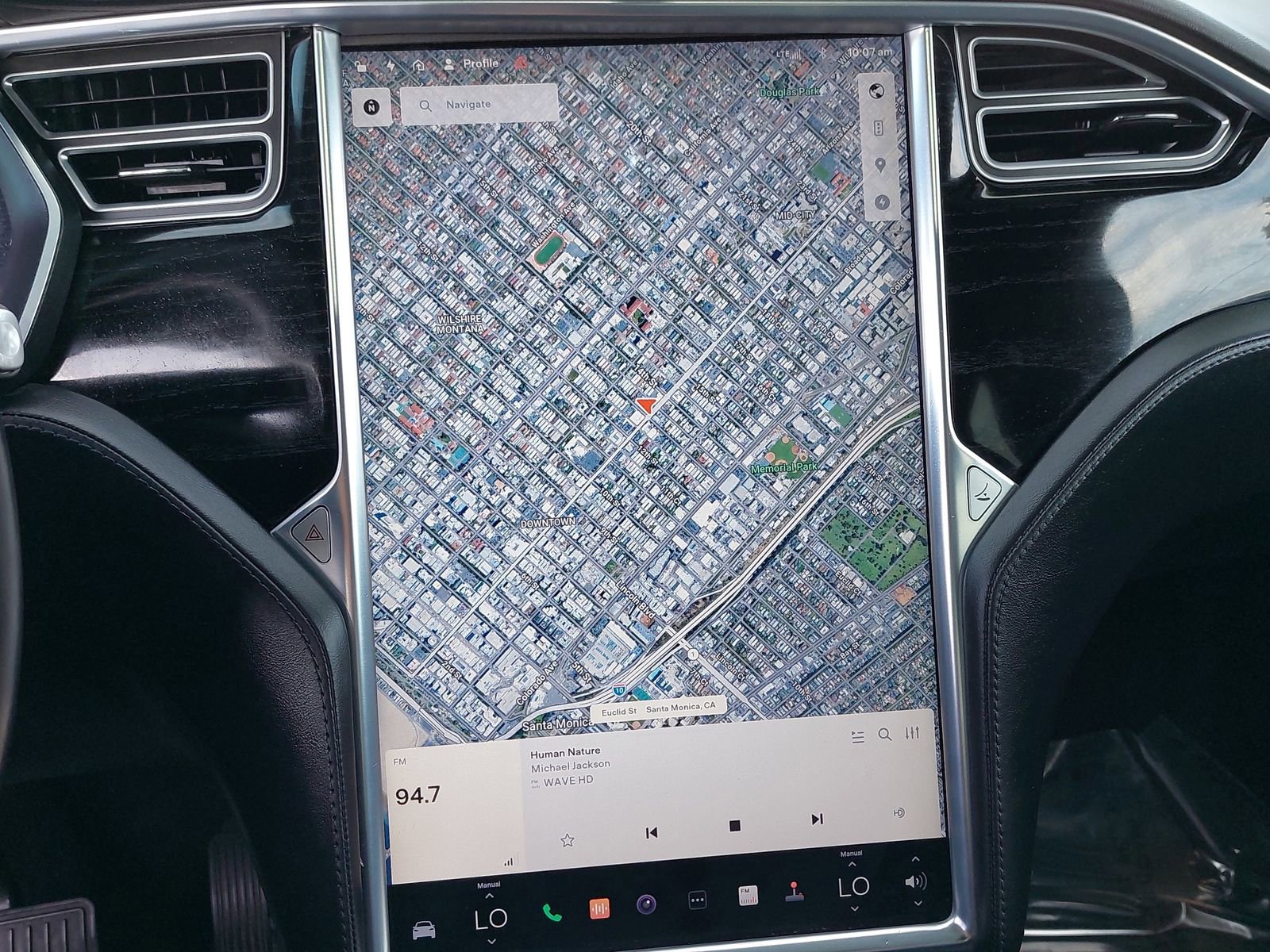 Used 2017 Tesla Model X 75D image 22