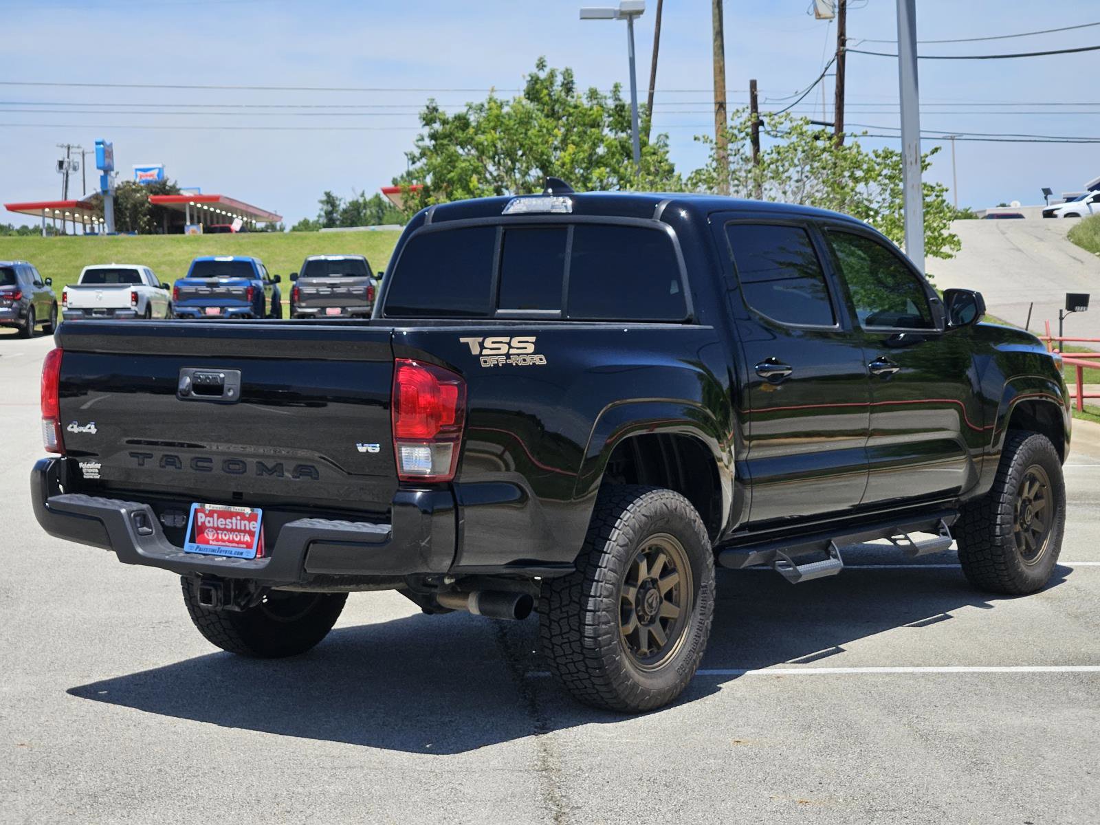Used 2023 Toyota Tacoma SR AWD/4WD image 6