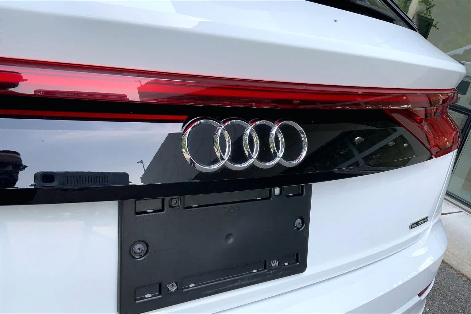 Used 2021 Audi Q8 Premium Plus w/ Premium Plus Package AWD/4WD image 30
