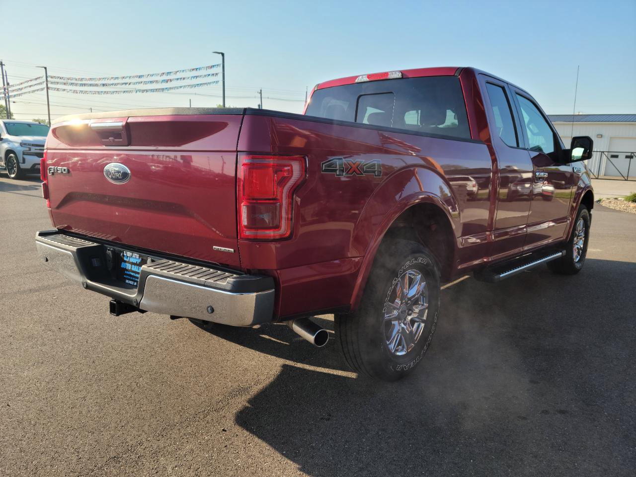 Used 2015 Ford F150 Lariat w/ Equipment Group 502A Luxury AWD/4WD image 4