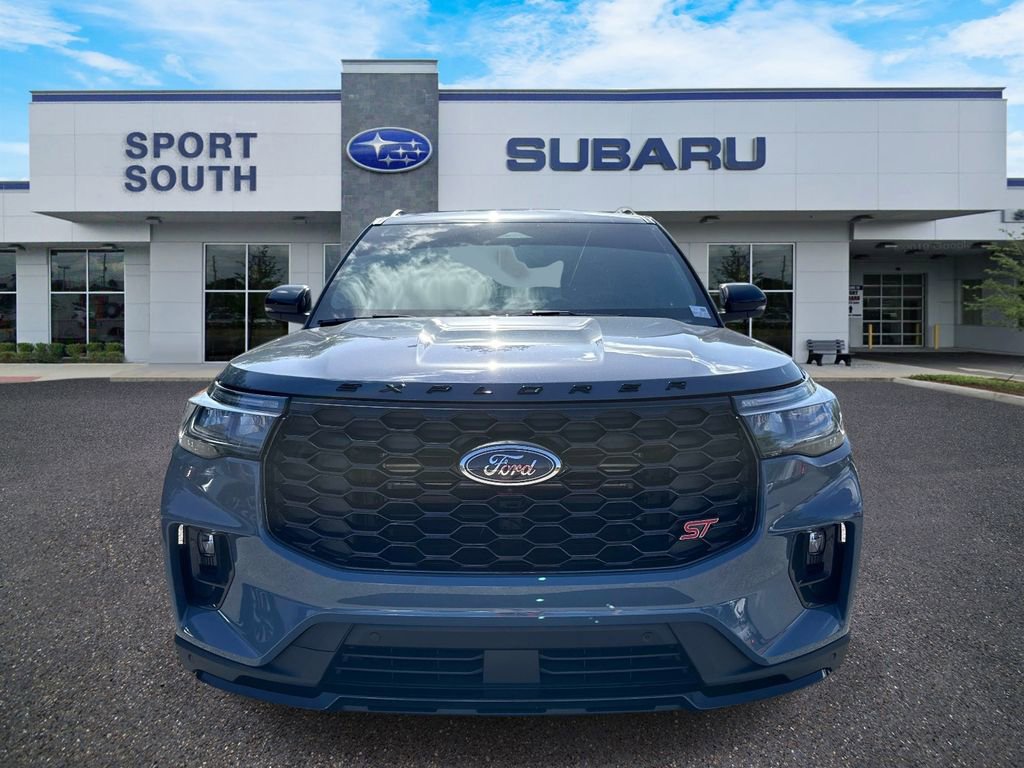 Used 2025 Ford Explorer ST RWD image 9