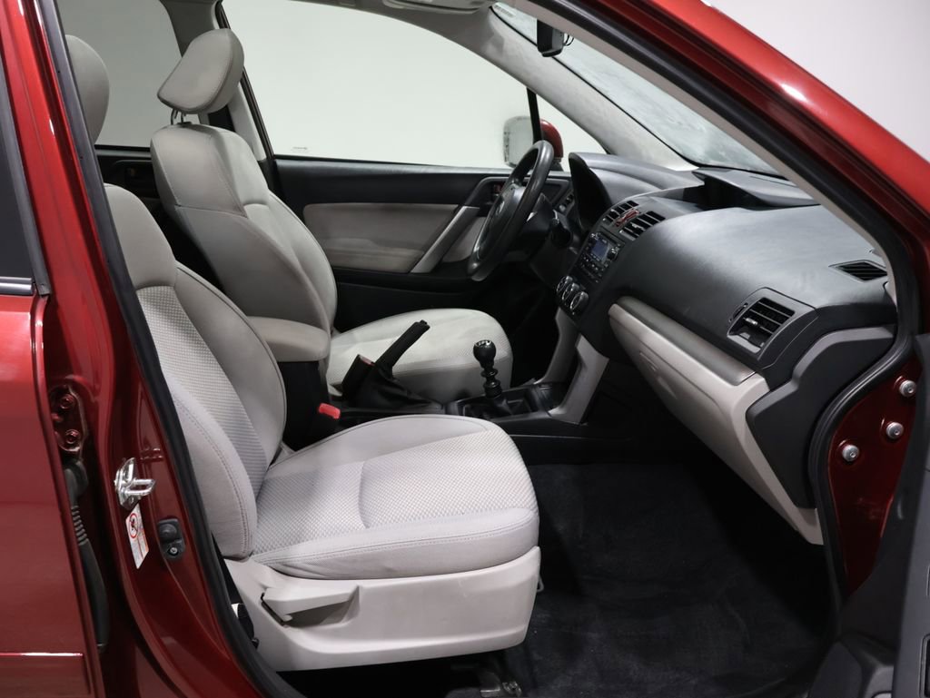 Used 2015 Subaru Forester 2.5i Premium image 23