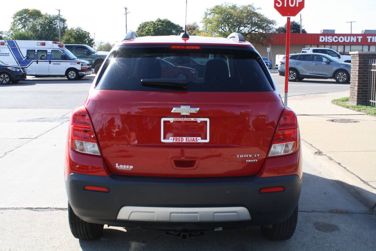 Used 2016 Chevrolet Trax LT w/ LT Convenience Package AWD/4WD image 5