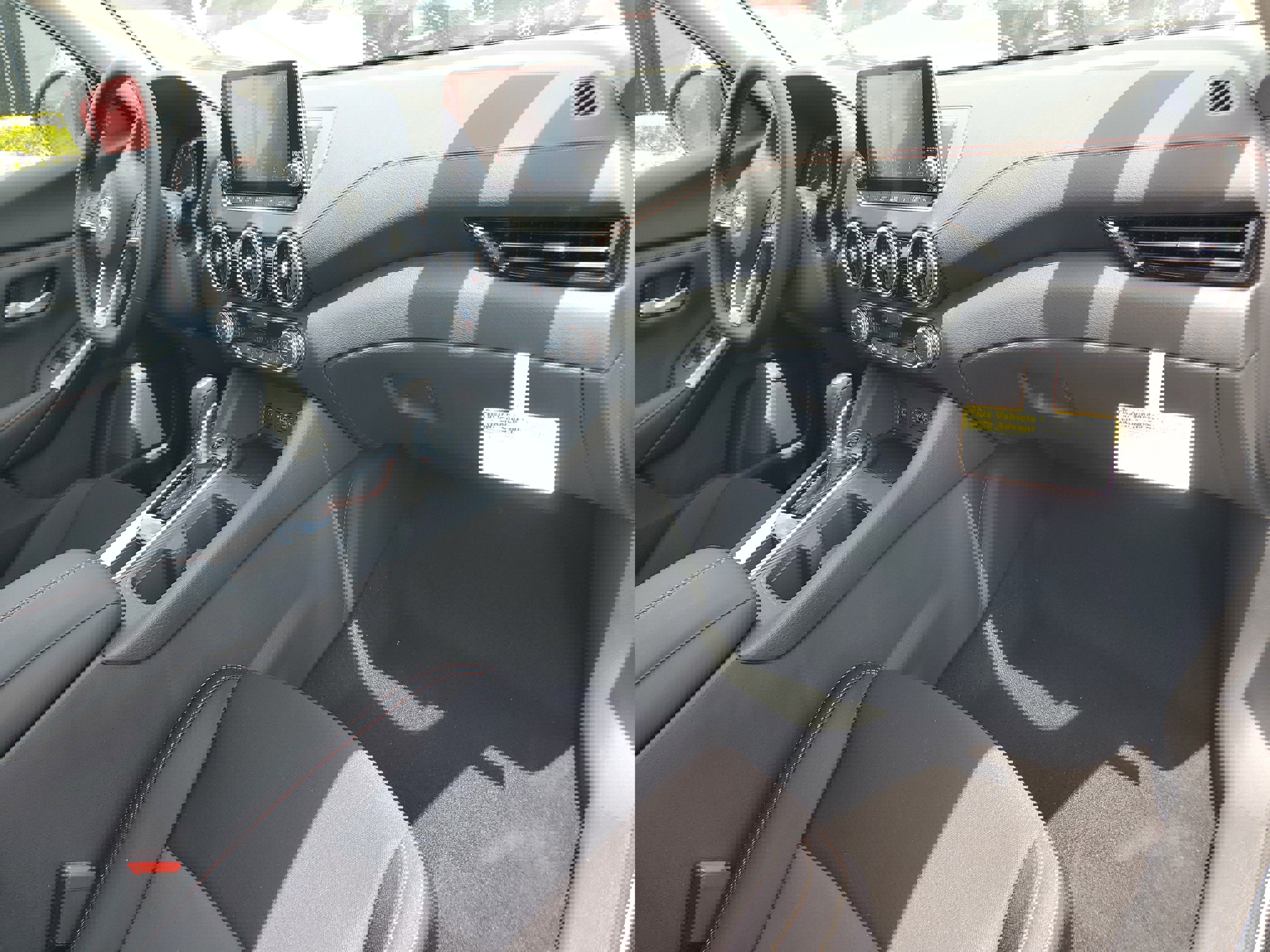 New 2025 Nissan Sentra SR w/ Midnight Edition image 11