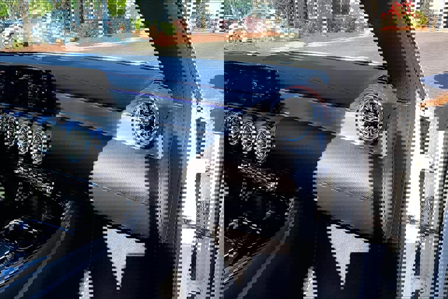 Used 2023 Mercedes-Benz CLA 250 image 19