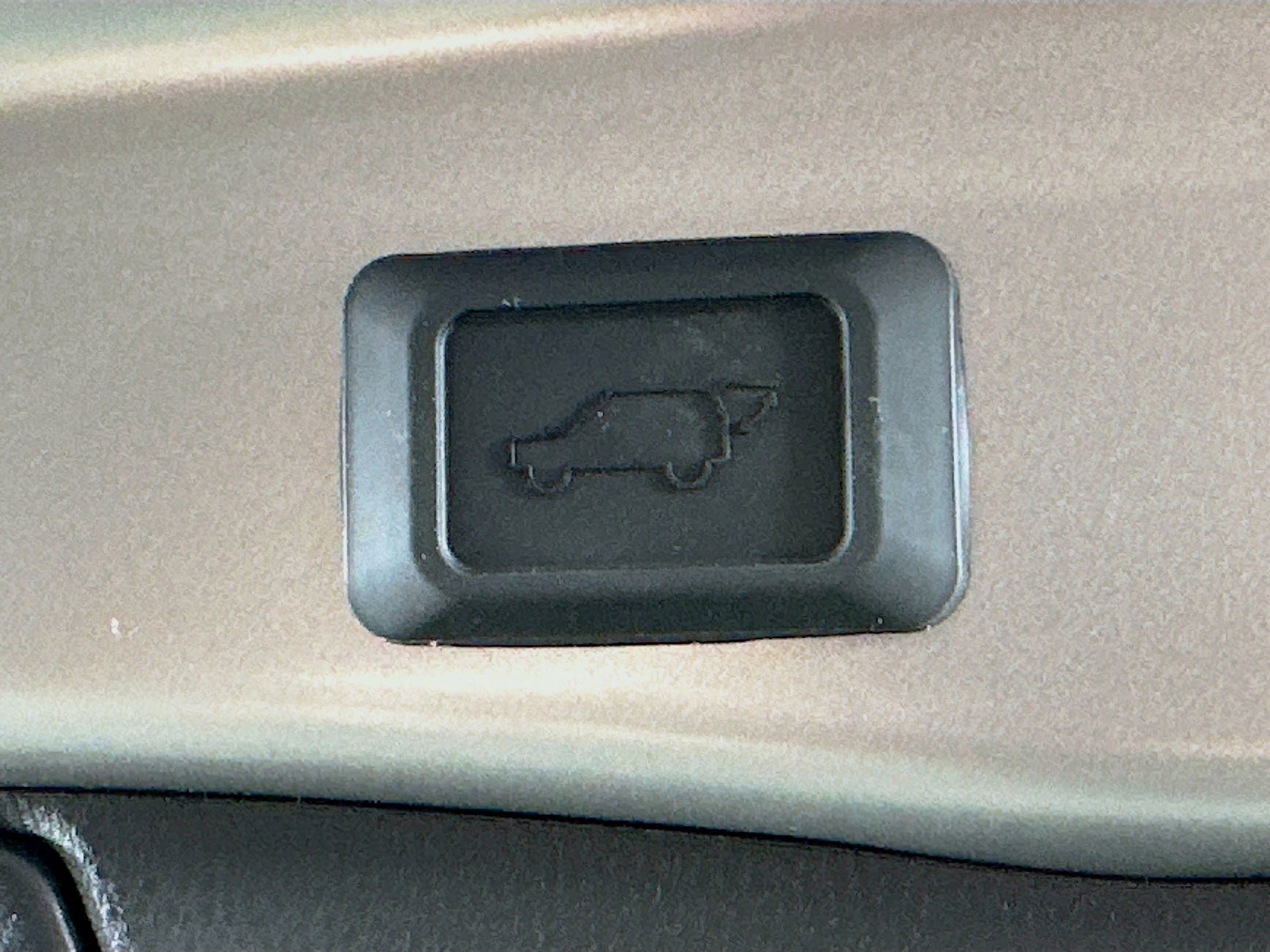 Used 2025 Toyota RAV4 XLE w/ Convenience Package FWD image 29